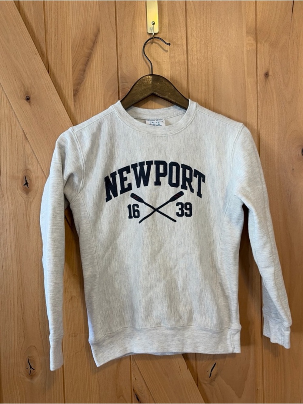 Champion Sweatshirt Youth Medium Reverse Weave Newport Rhode Island Heavyweight